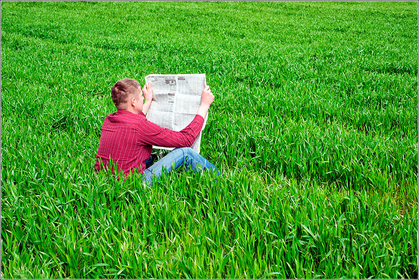 Fazendeiro Lendo Notícias Agrícolas